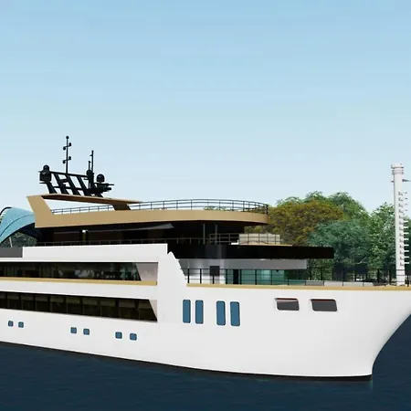 Limitless Yacht